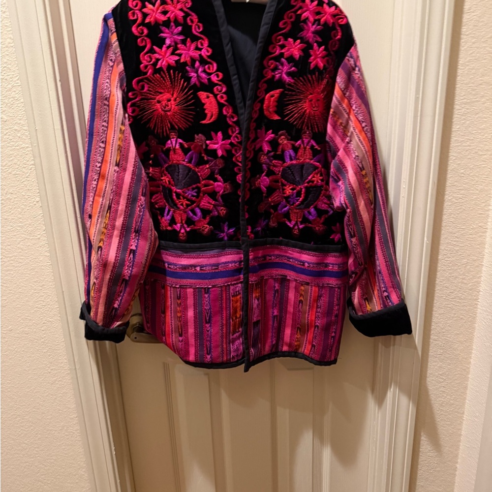 Vintage 80s Embroidered Pink and Black Women's handmade velvet Jacket - Picture 2 of 6